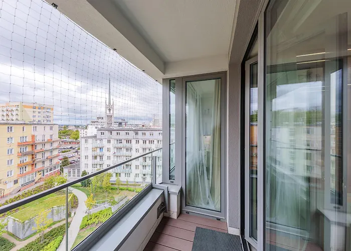 Plac Unii Comfort Lägenhet *