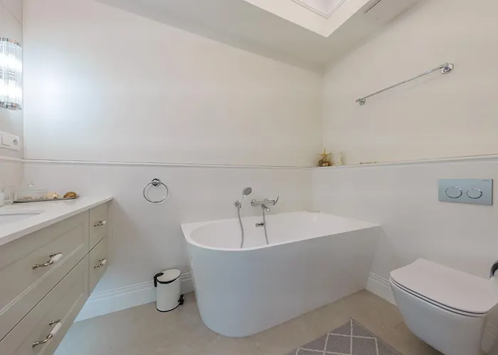 Plac Unii Comfort Lägenhet